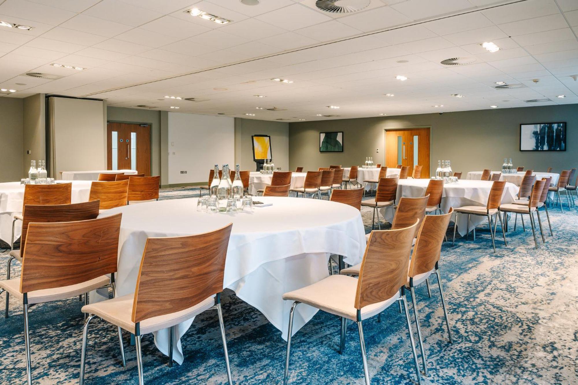 Voco Winchester Hotel & Spa By Ihg מראה חיצוני תמונה
